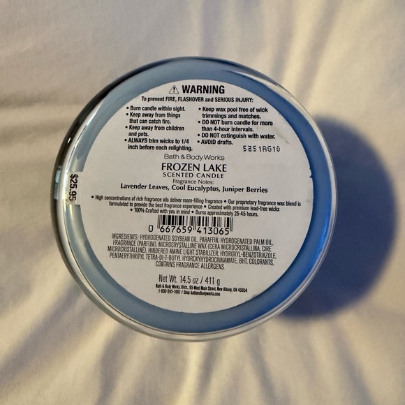 Bath & Body Works Frozen Lake Candle - Blue and Silver - Picture 3 of 4